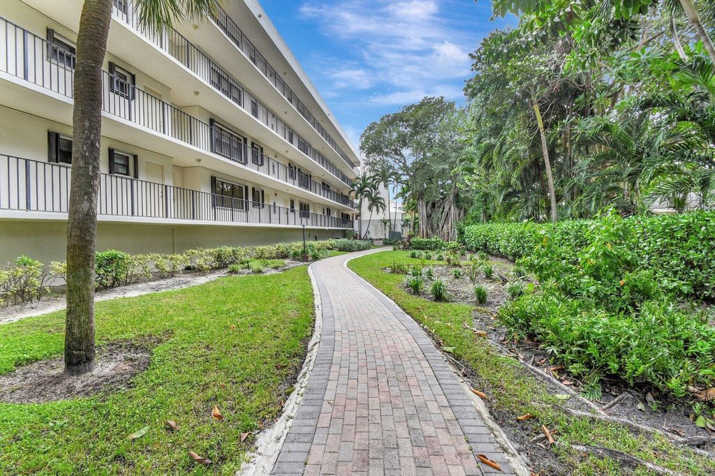 Photo of 277 N Ocean Boulevard #4040, Boca Raton, FL 33432 (MLS # R11028344)