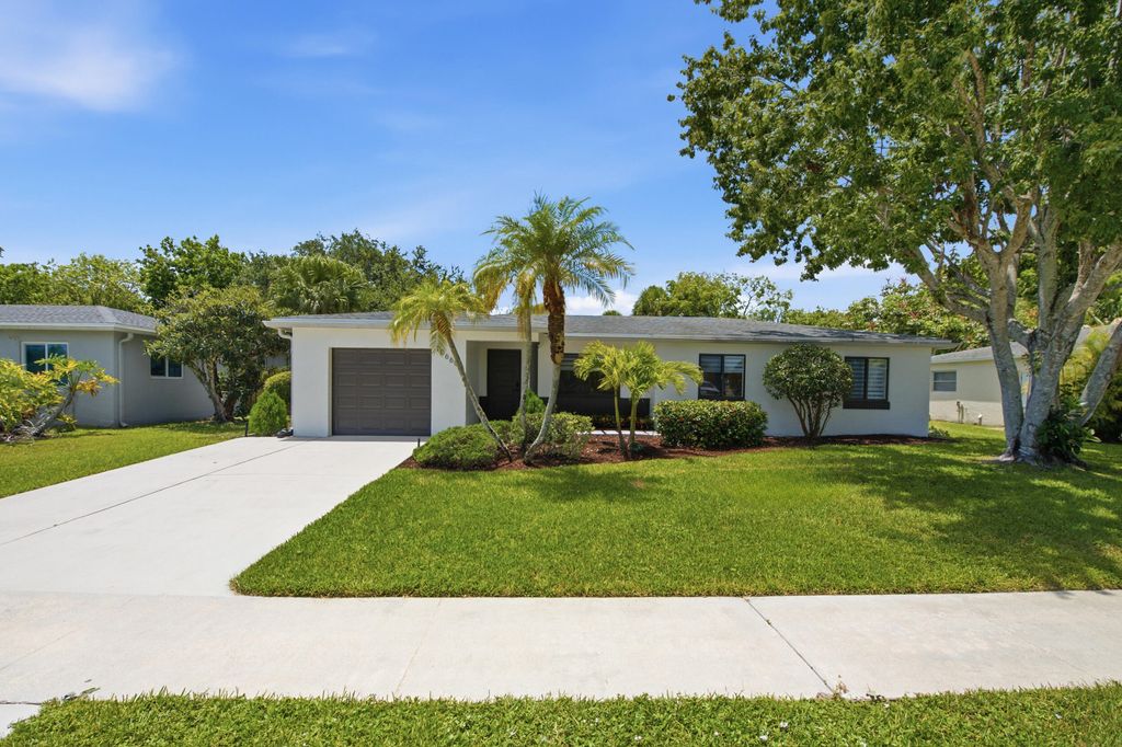 Photo of 10660 Emperor Street, Boca Raton, FL 33428 (MLS # B26053042)
