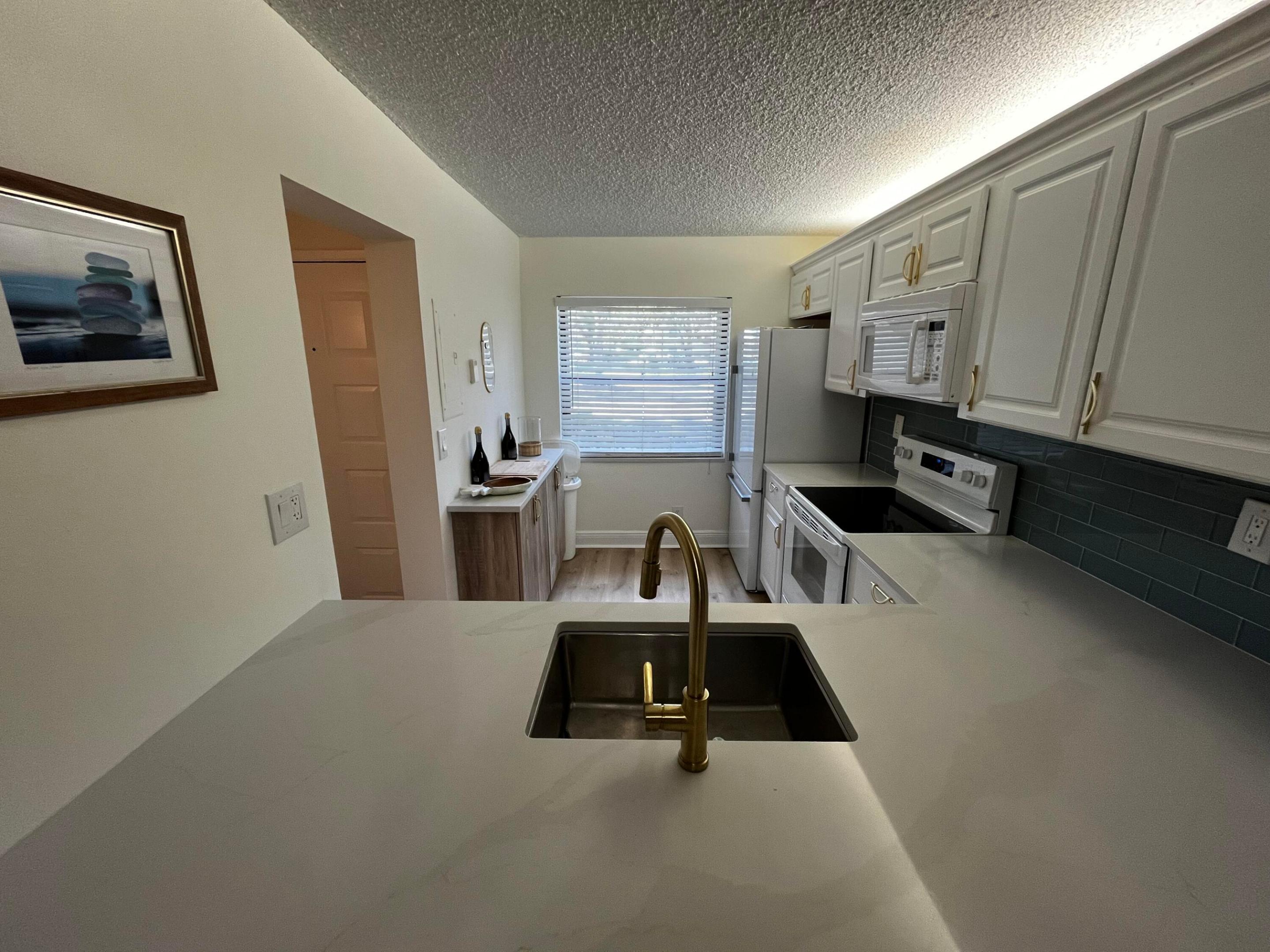 BRIARWOOD CONDO - Residential Lease