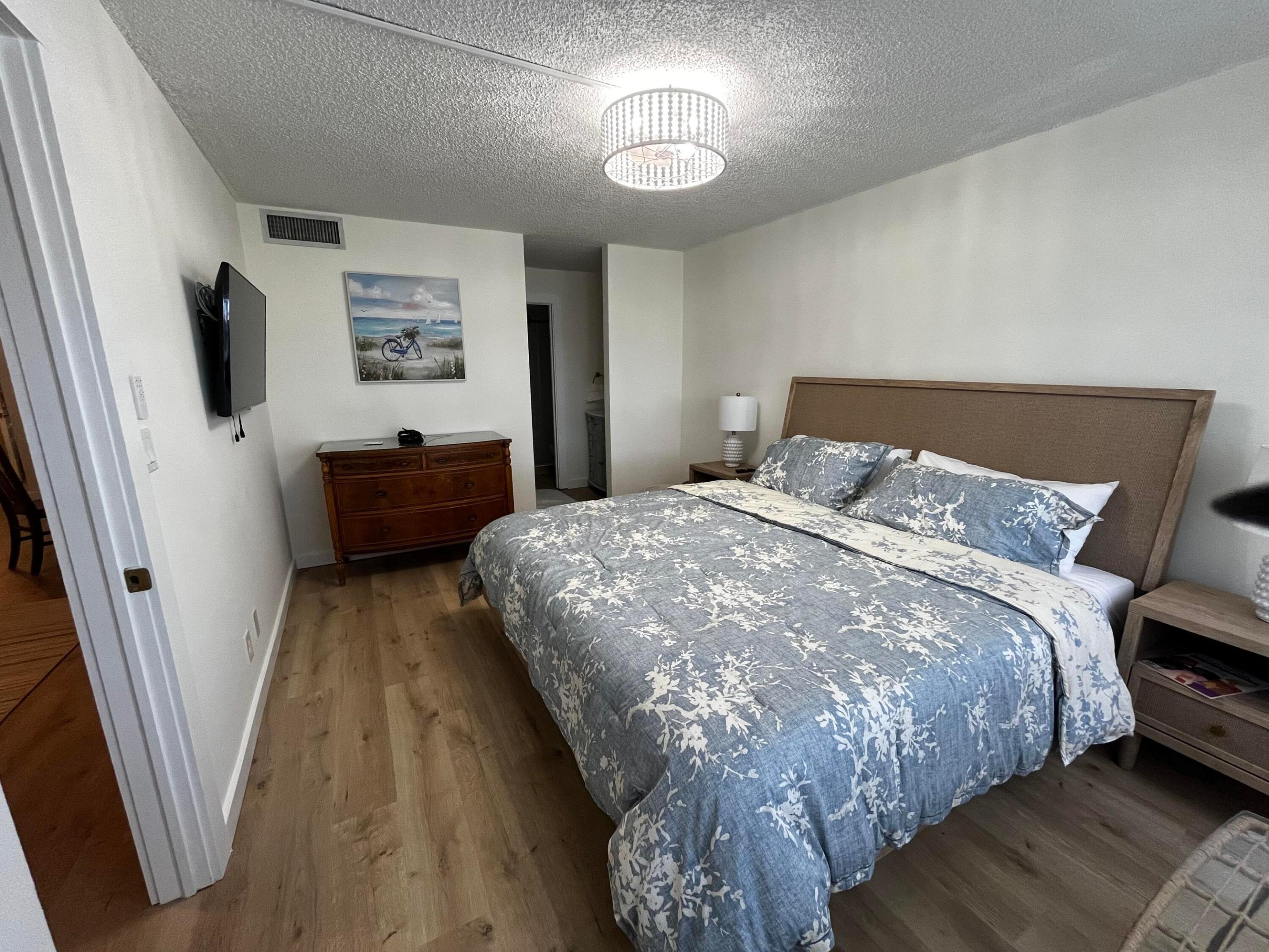 BRIARWOOD CONDO - Residential Lease