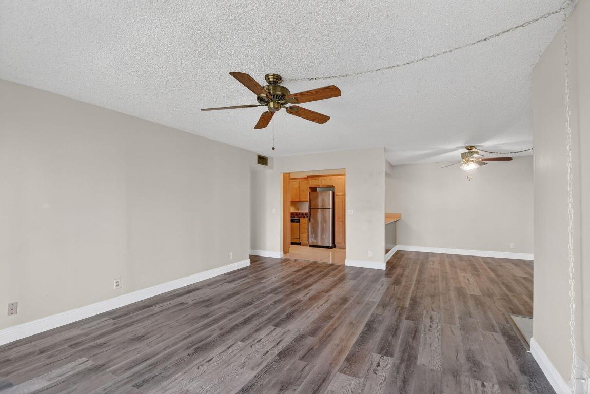 PALM CLUB VILLAGE I CONDO - Residential