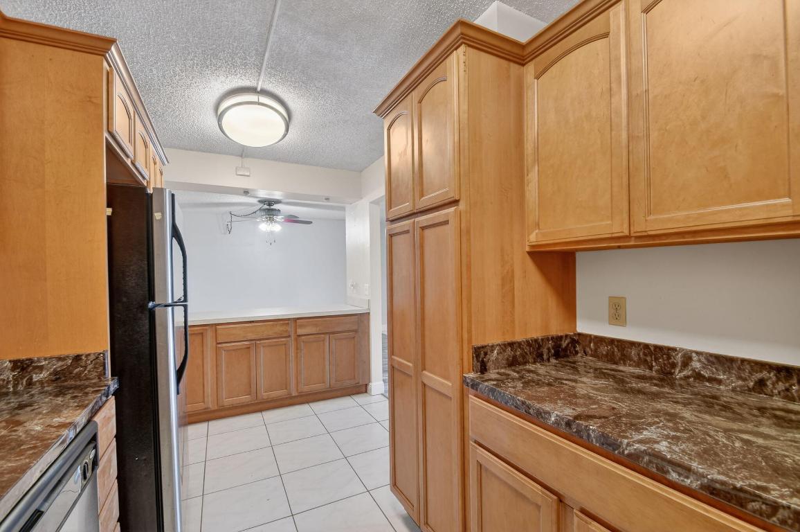 PALM CLUB VILLAGE I CONDO - Residential