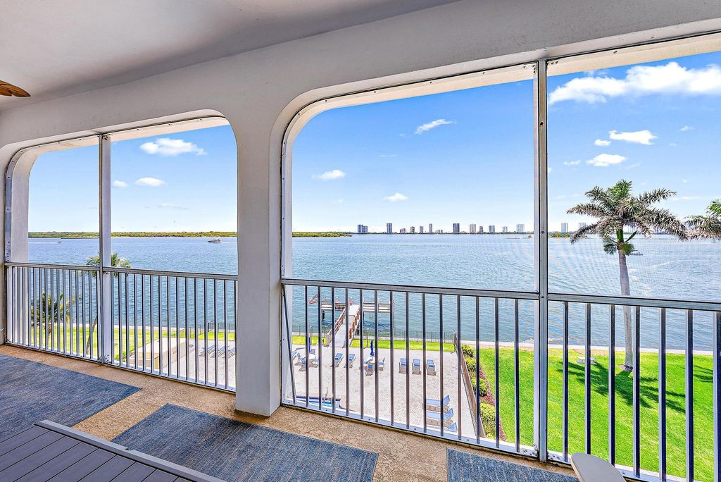 Photo of 100 Paradise Harbour Boulevard #501, North Palm Beach, FL 33408 (MLS # R10985723)