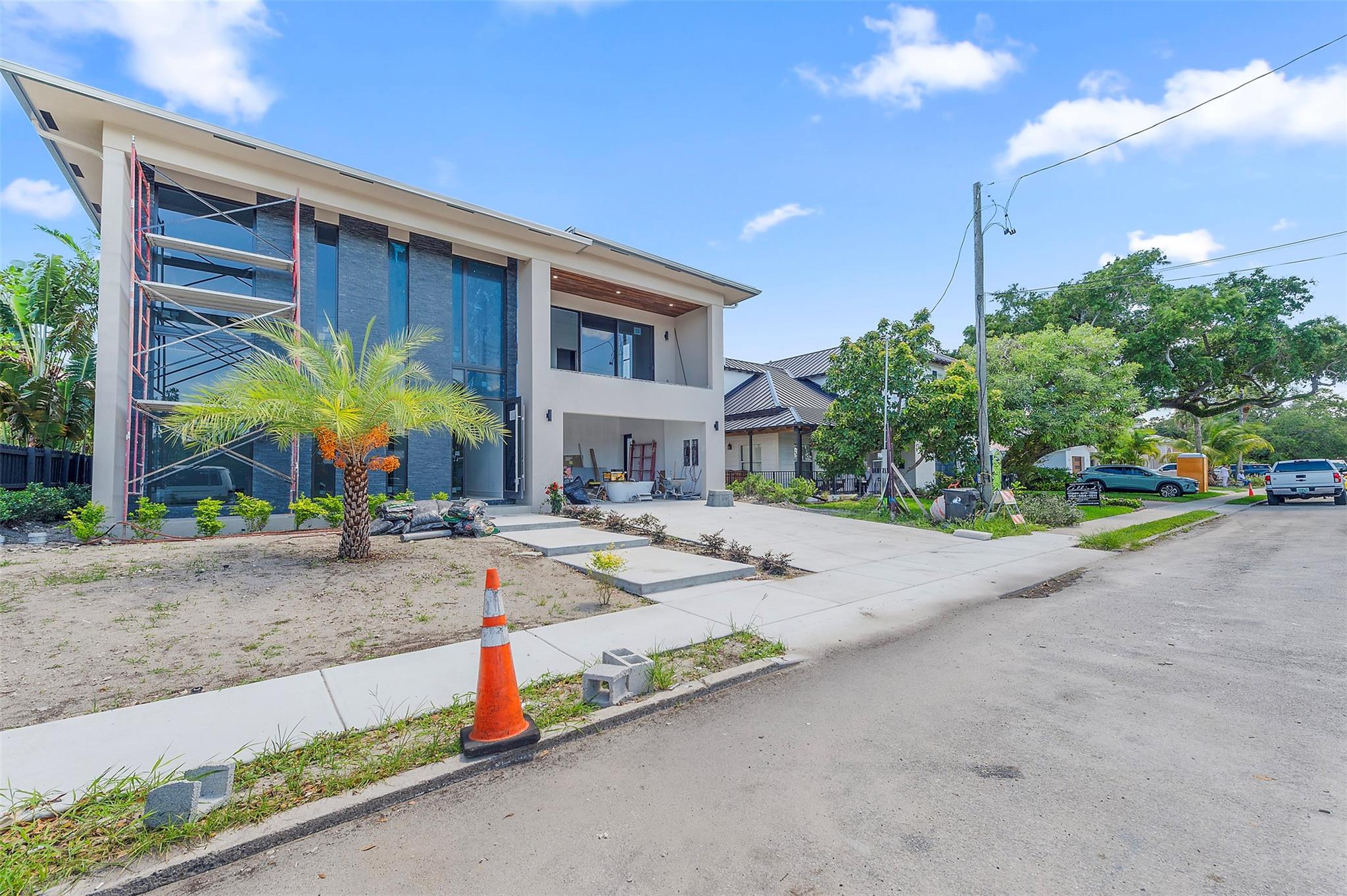 1308 Avocado Isle