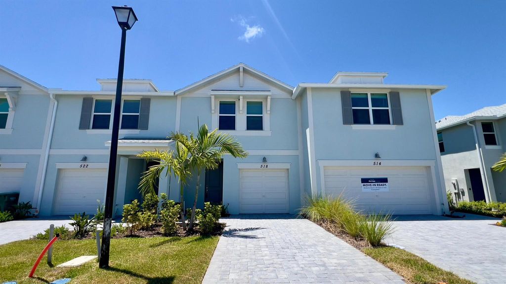 Photo of 518 Salisbury Circle, Fort Pierce, FL 34982 (MLS # R11103871)