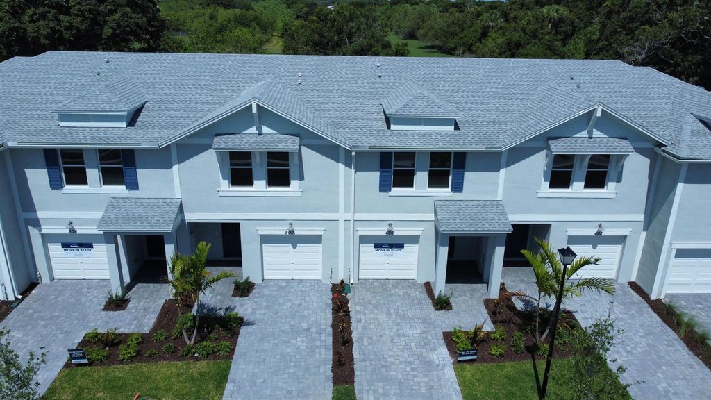 Photo of 518 Salisbury Circle, Fort Pierce, FL 34982 (MLS # R11103871)