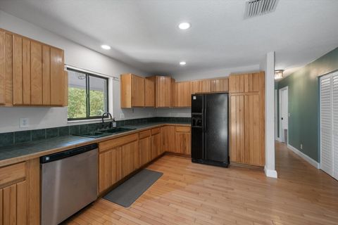 A home in Loxahatchee