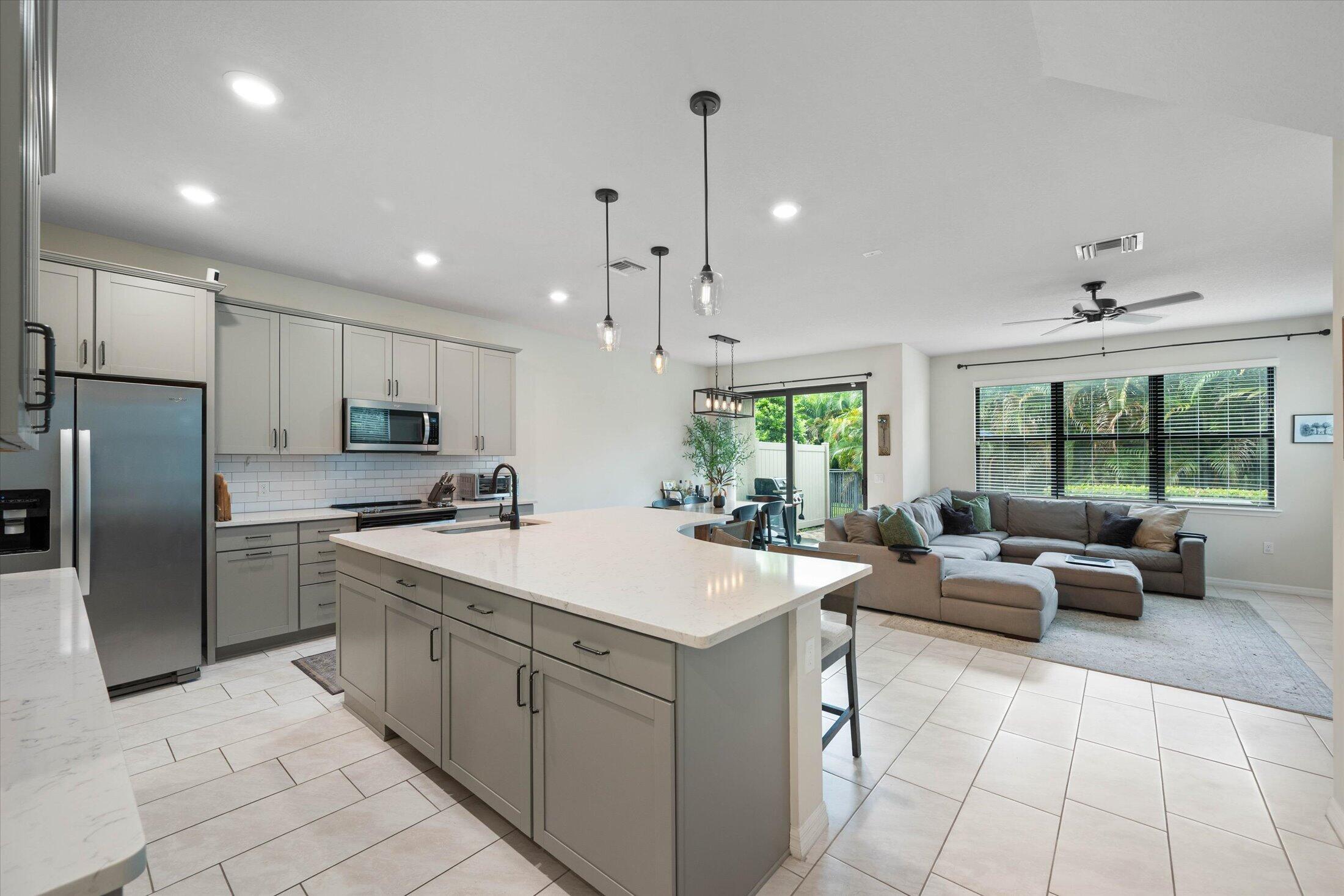 Properties 8221 Cinch Way