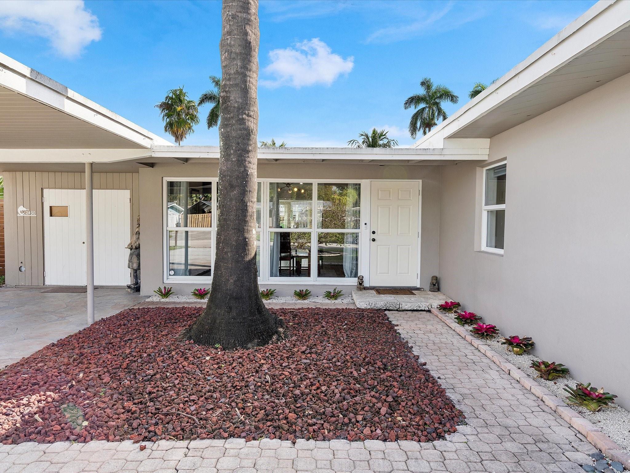 2430 Cat Cay Ln