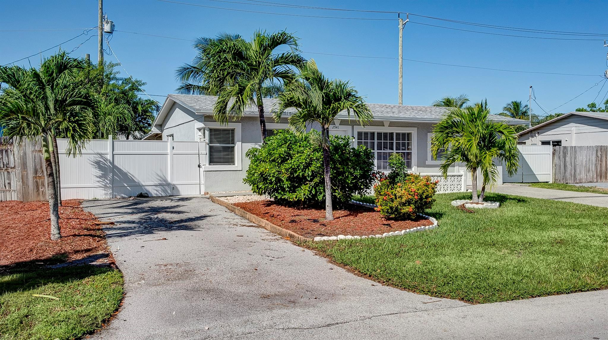 Cresthaven 6 41-37 B - Residential Lease