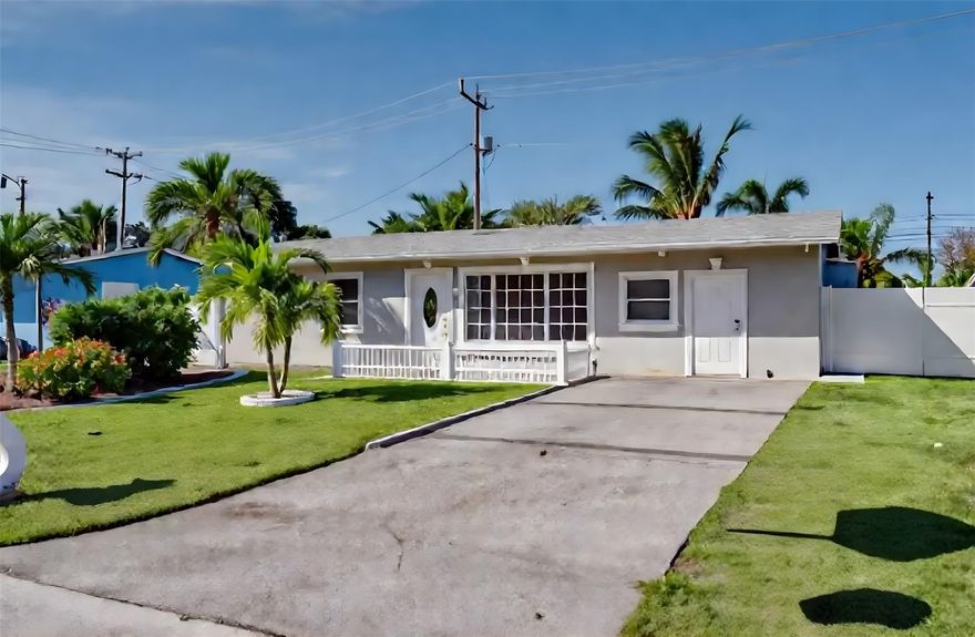 AMAZING OPPORTUNITY TO RENT THIS SINGLE FAMILY HOME, FRESHLY PAINTED, VERY SPACIOUS, TRIPLE SPLIT BEDROOM PLAN, 3 FULL BATHROOMS, TILE FLOOR THROUGHOUT, NICE FENCED BACKYARD, COVERED PATIO, PLENTY TO PARKING AND MORE!