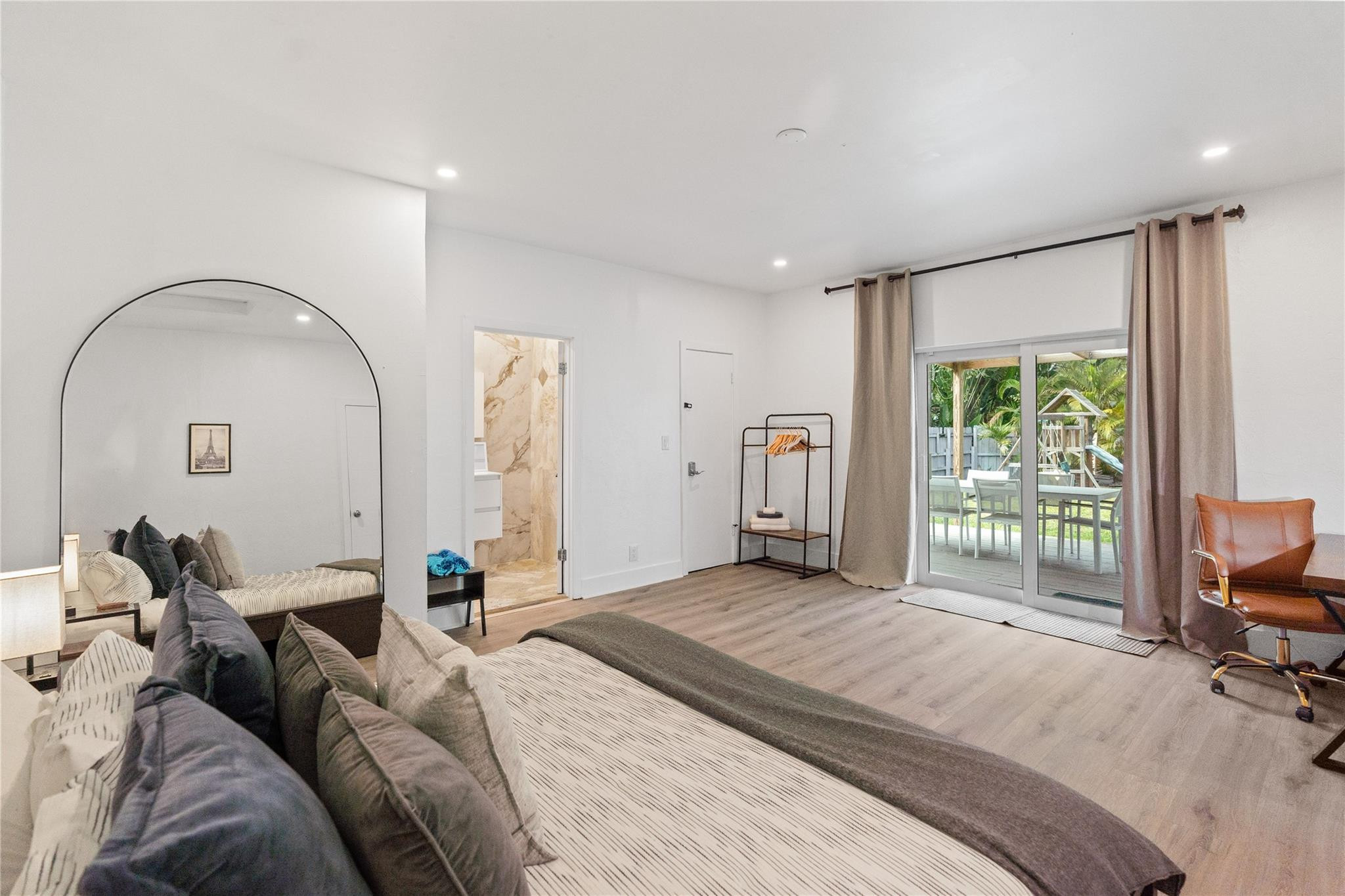 Canal Groves 22-31 B - Residential