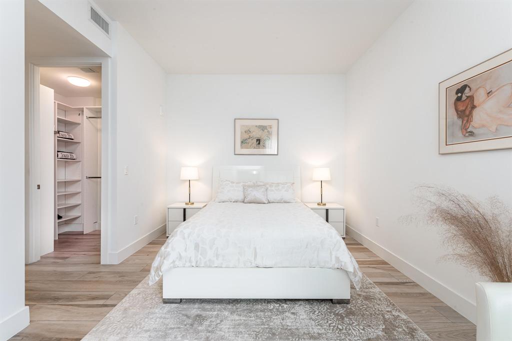 TOWER 155 - Residential Lease