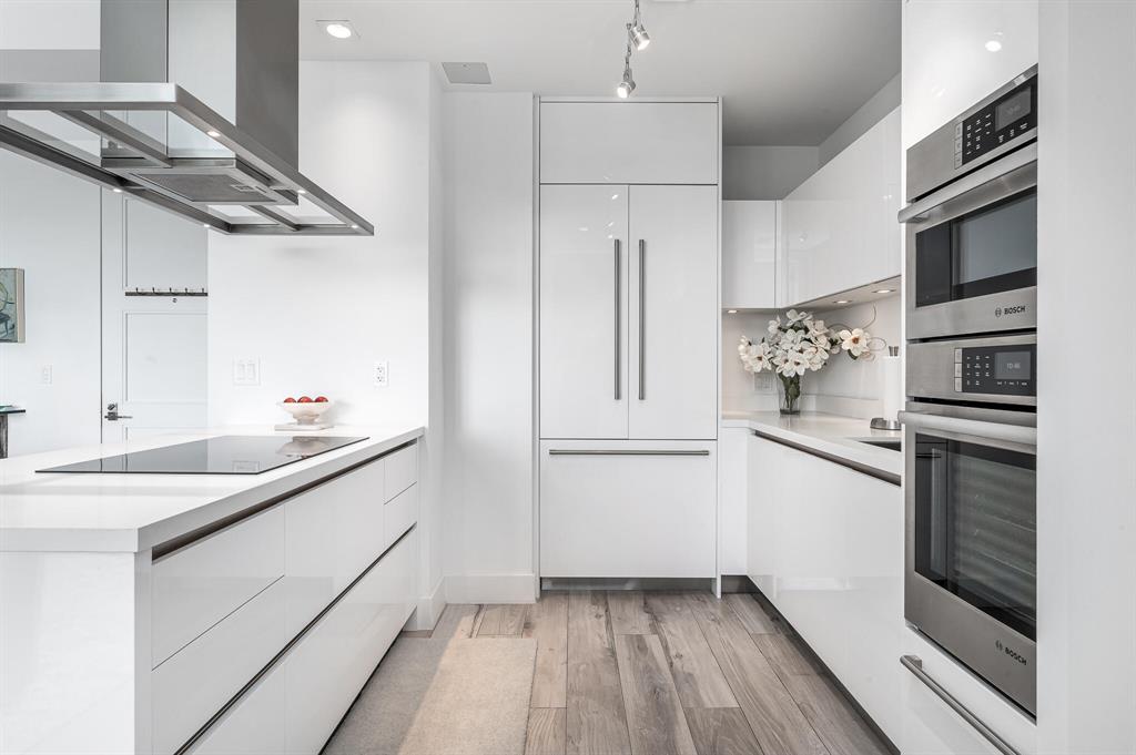 TOWER 155 - Residential Lease