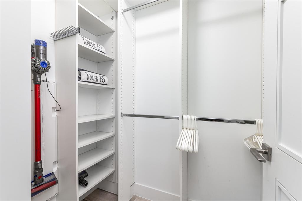 TOWER 155 - Residential Lease