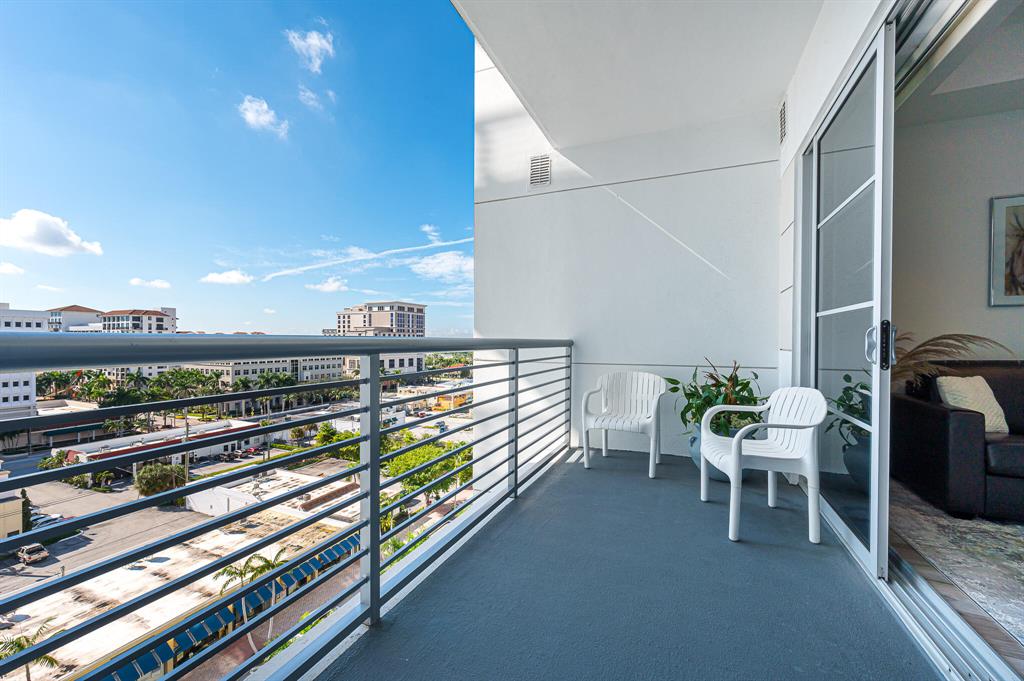 TOWER 155 - Residential Lease