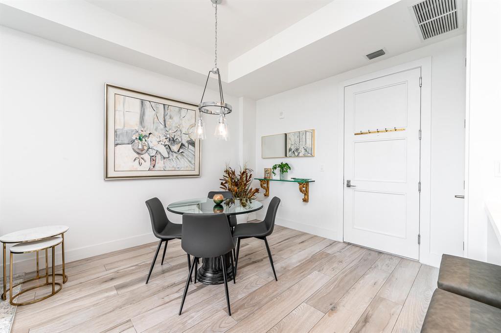 TOWER 155 - Residential Lease