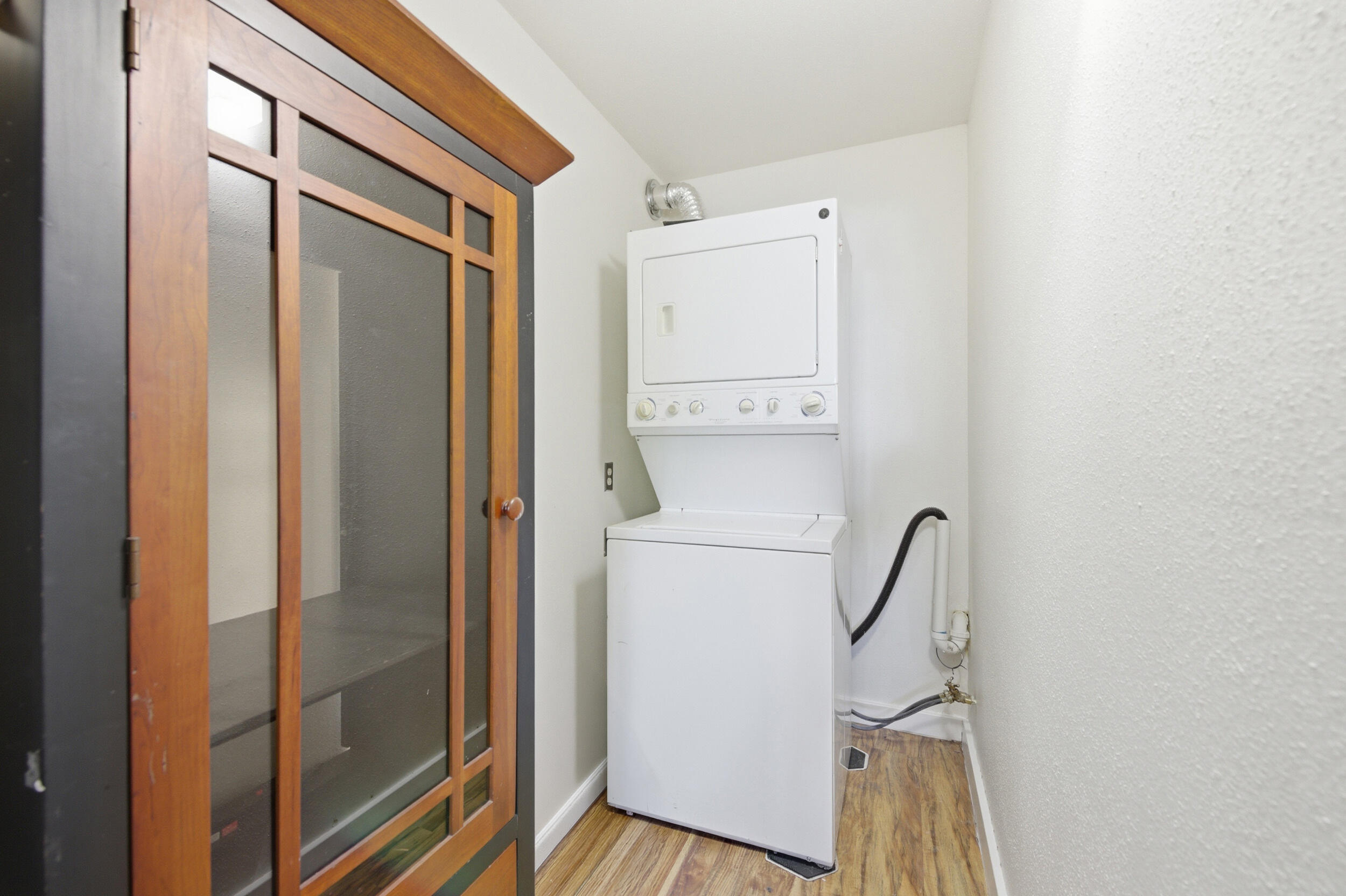 KINGS POINT - Residential