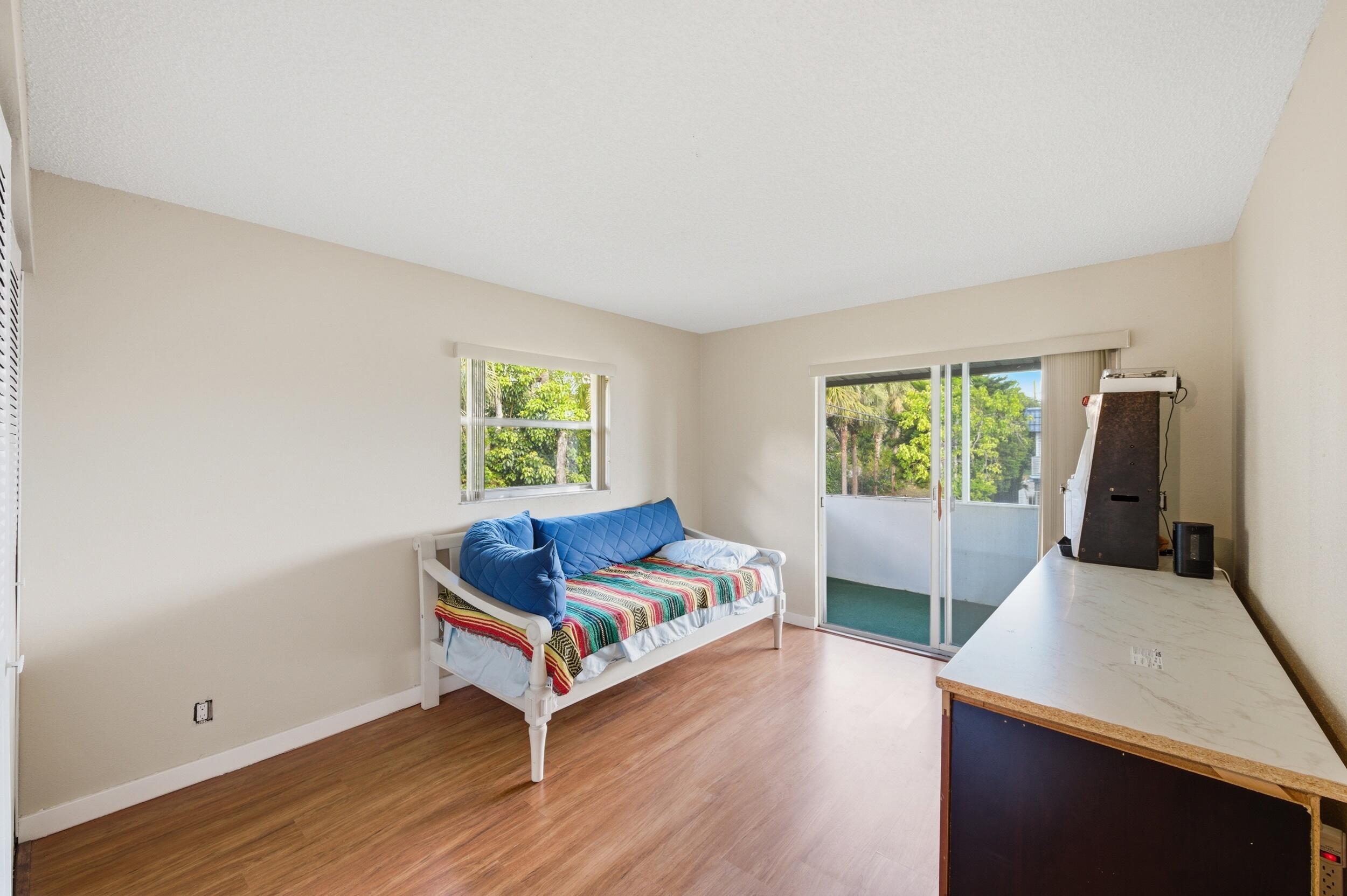 KINGS POINT - Residential