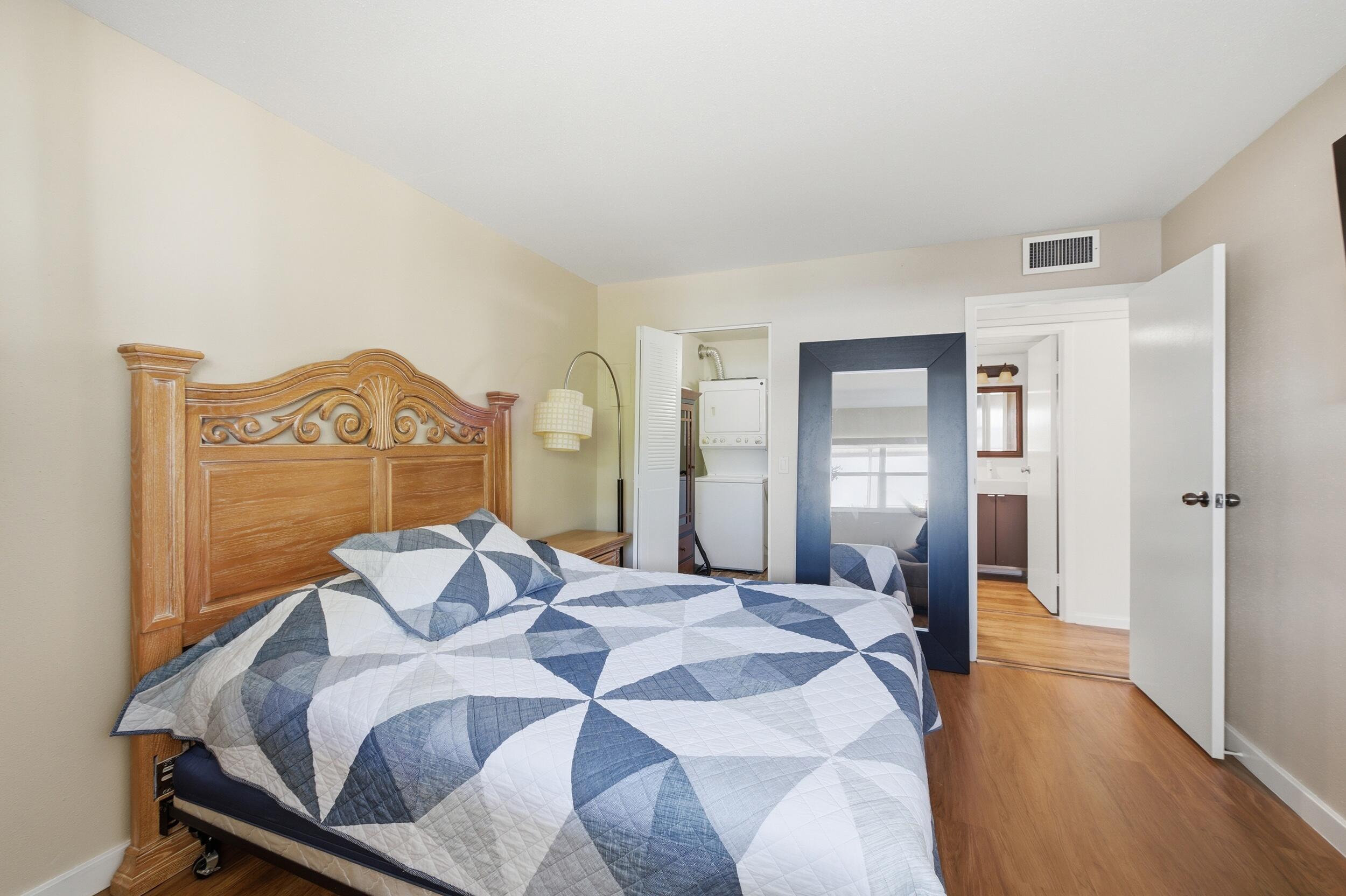 KINGS POINT - Residential