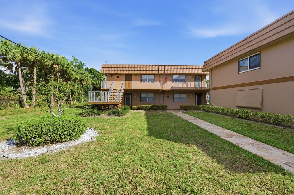 Photo of 336 Brittany G, Delray Beach, FL 33446 (MLS # B26001293)