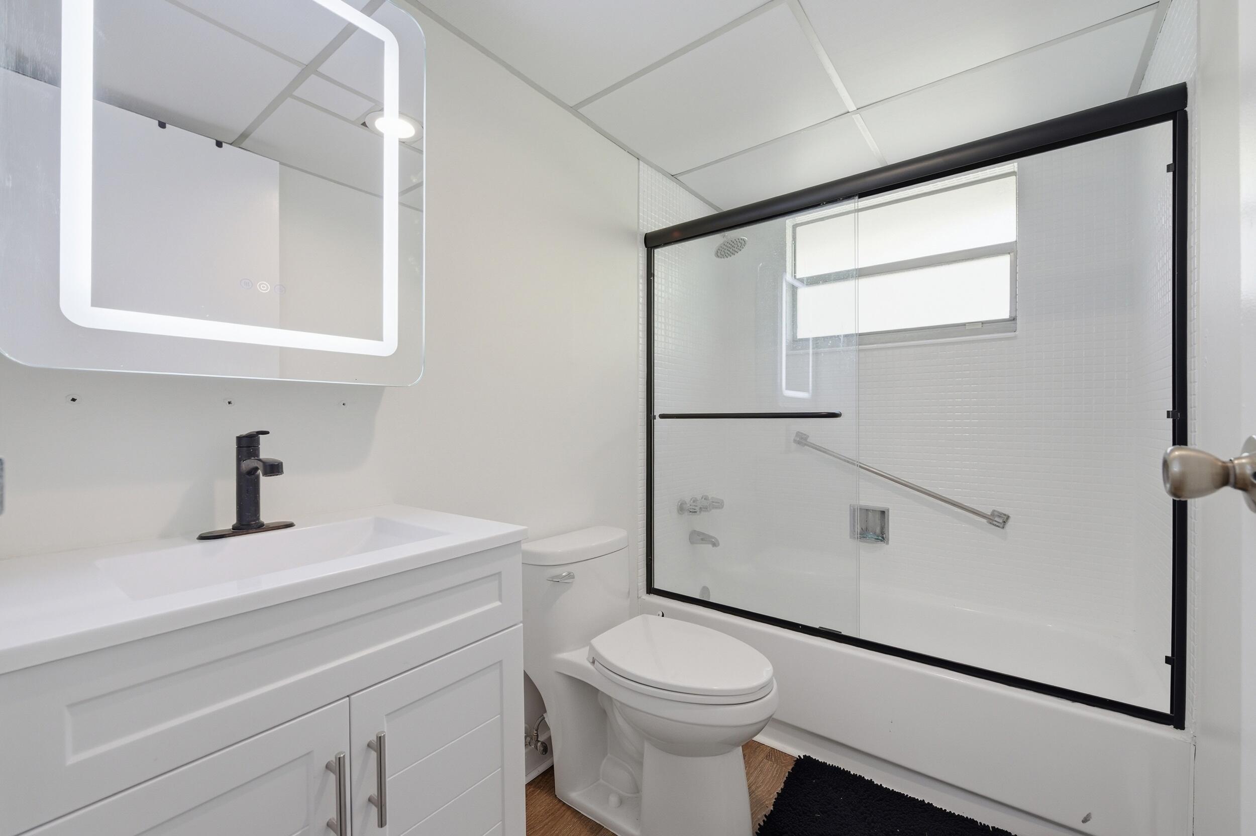 KINGS POINT - Residential