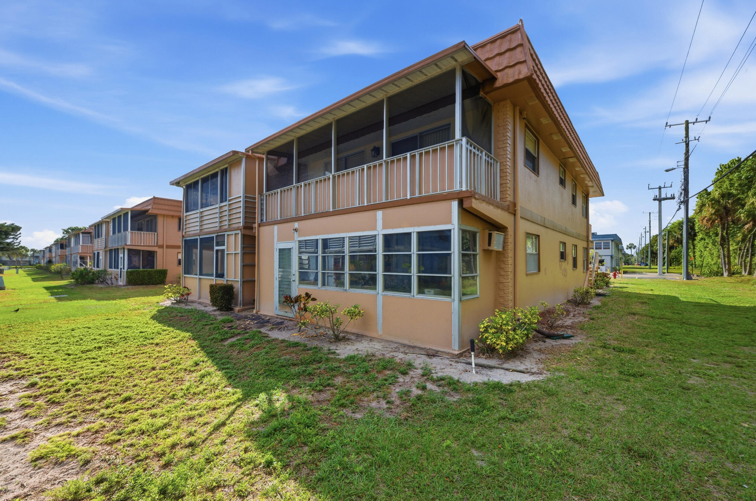 KINGS POINT - Residential