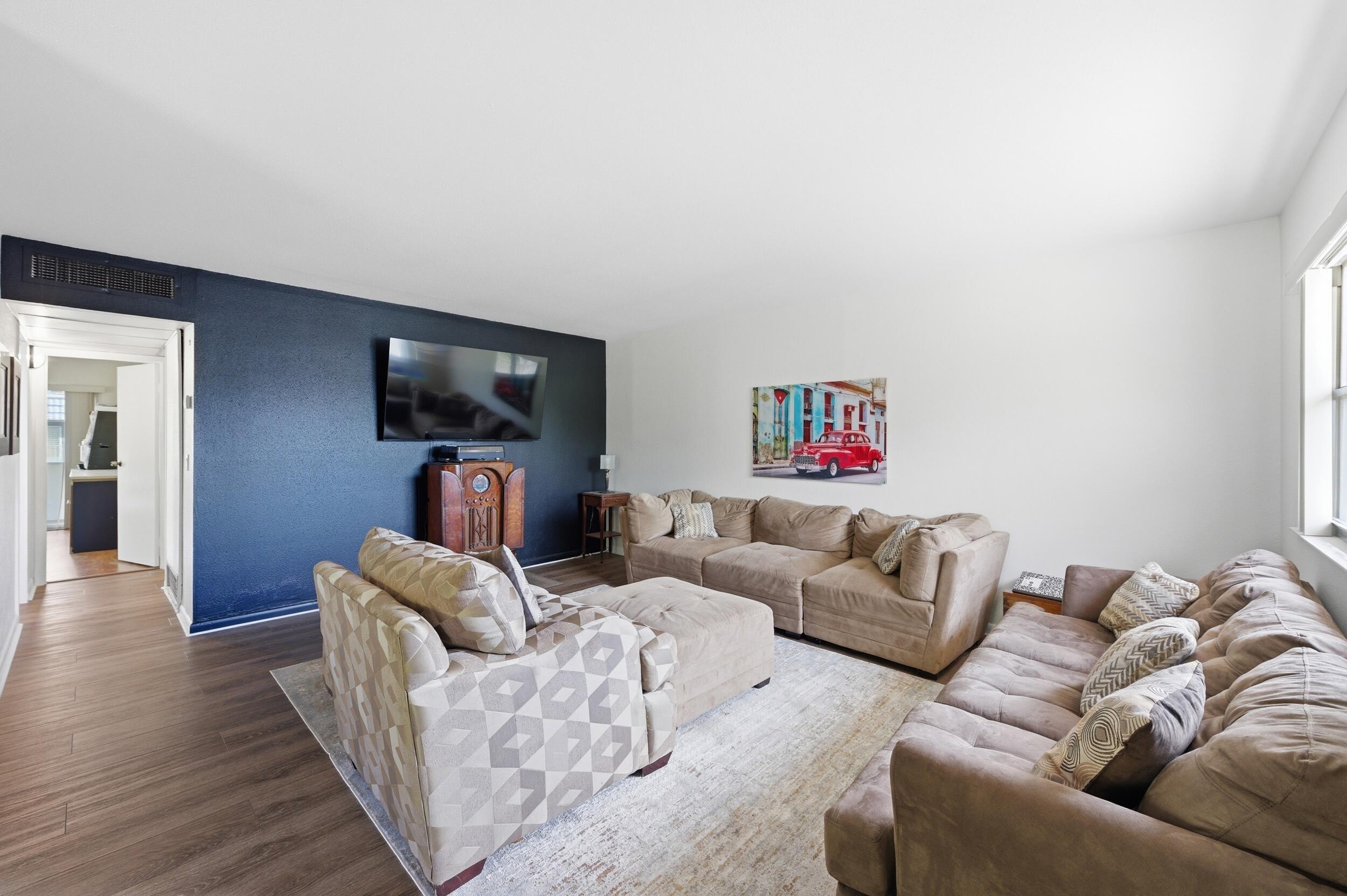 KINGS POINT - Residential