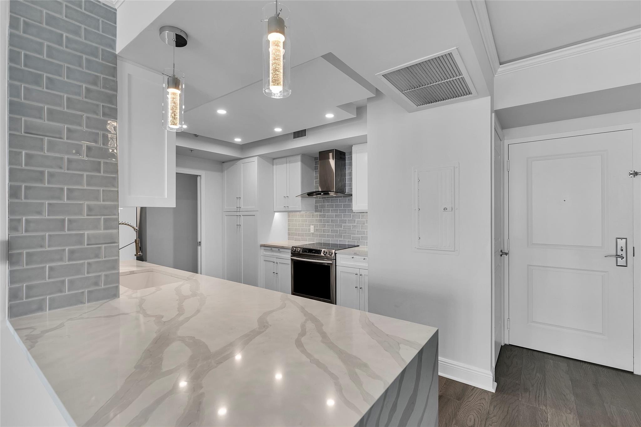 350 LAS OLAS - Residential