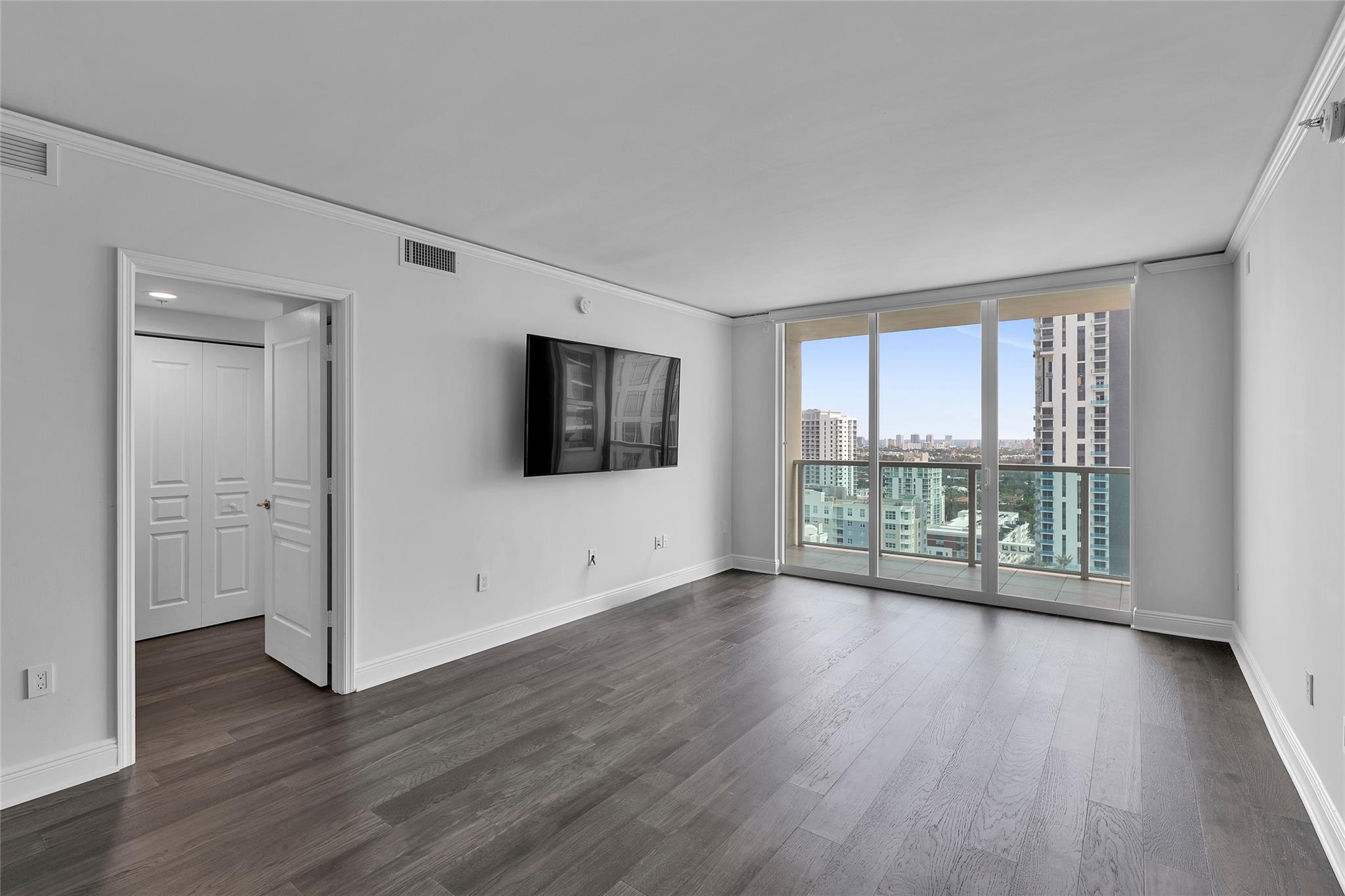 350 LAS OLAS - Residential