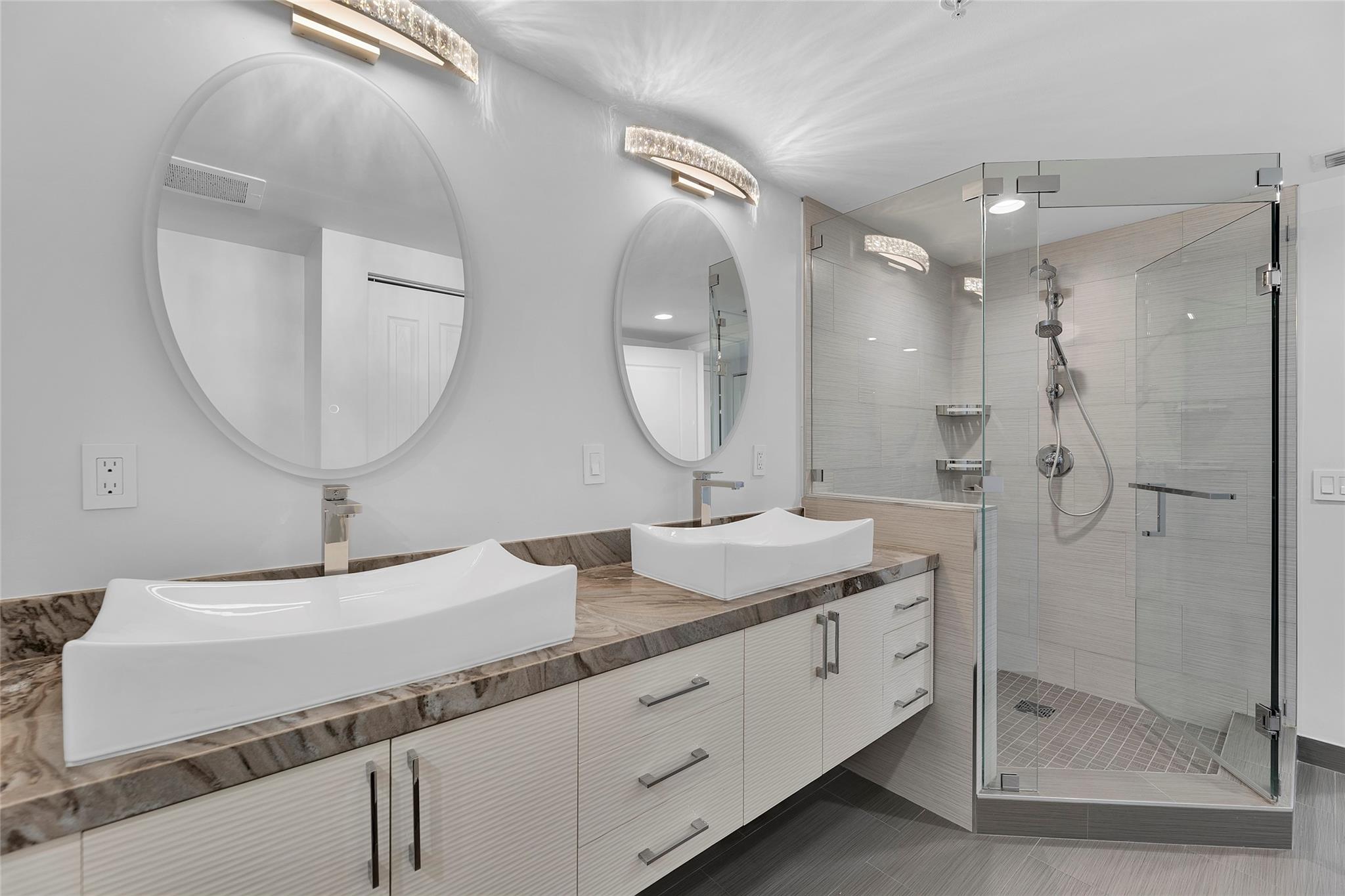 350 LAS OLAS - Residential