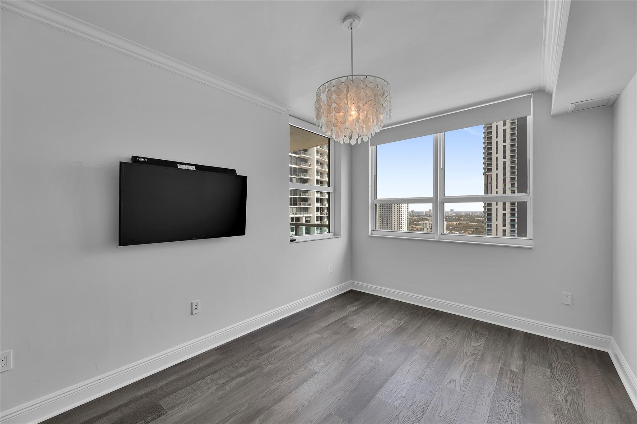 350 LAS OLAS - Residential