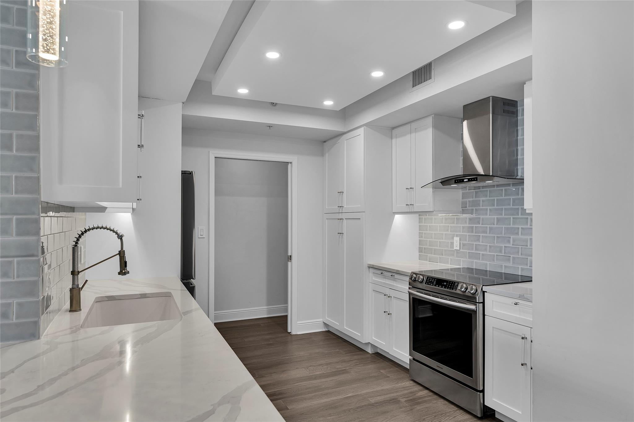 350 LAS OLAS - Residential