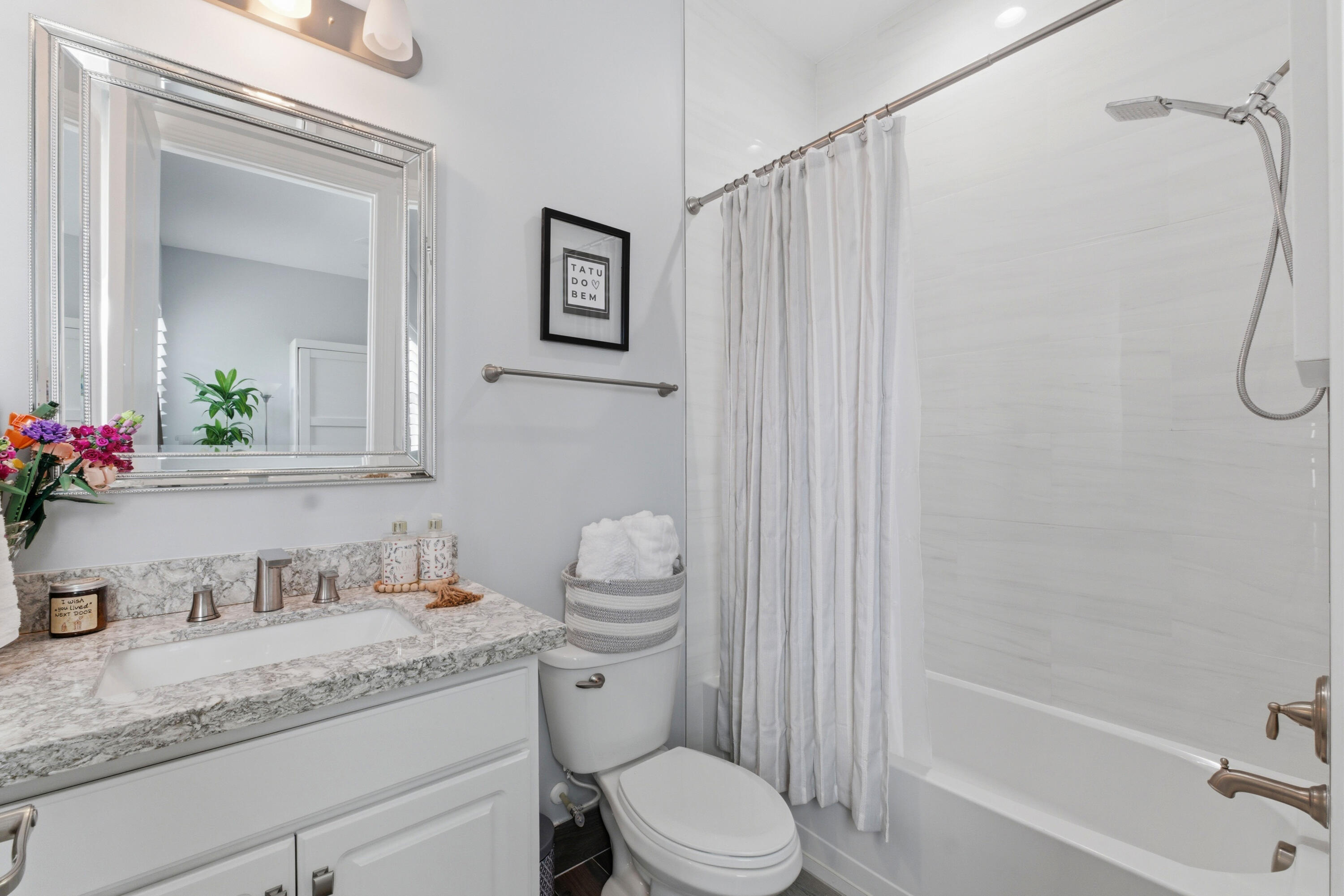 BRUSCHI PROPERTY - Residential