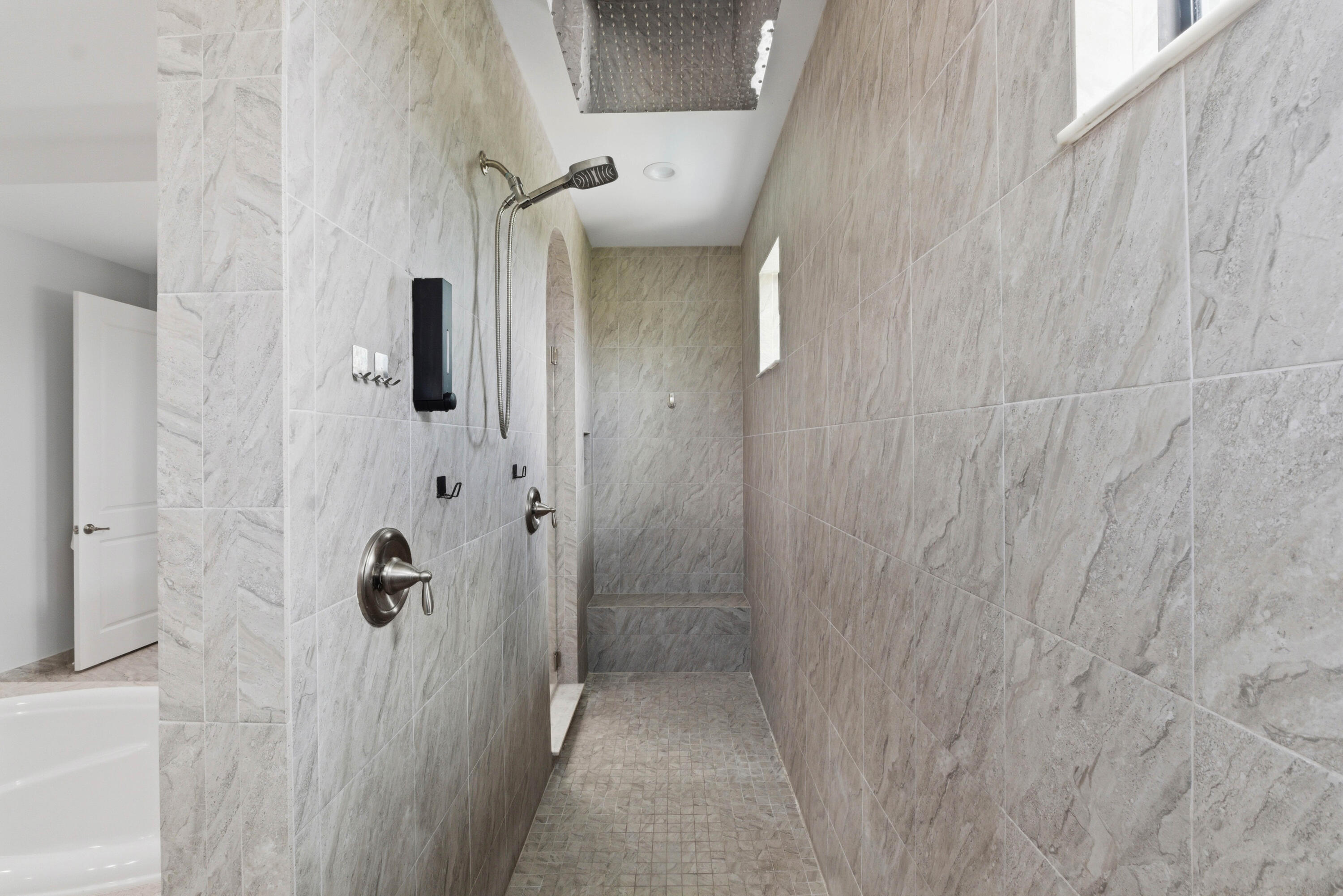 BRUSCHI PROPERTY - Residential