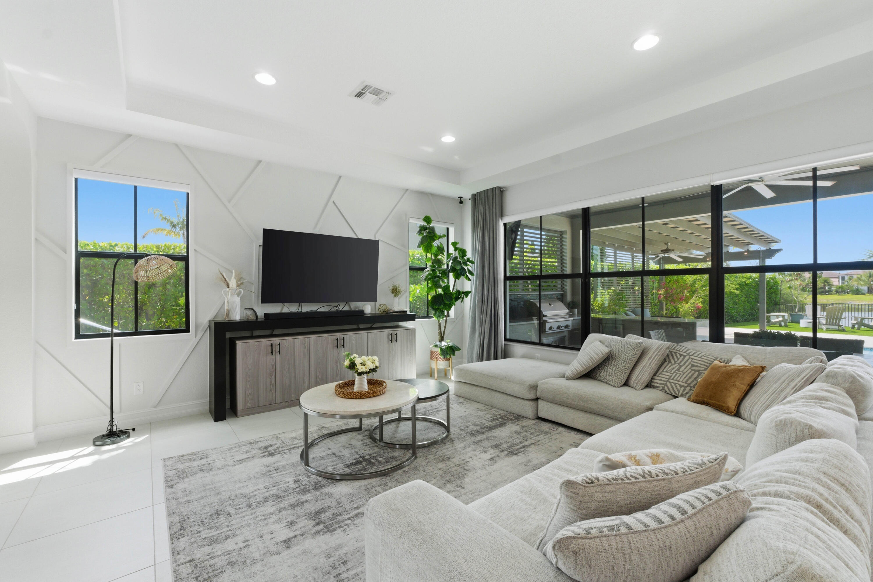 BRUSCHI PROPERTY - Residential