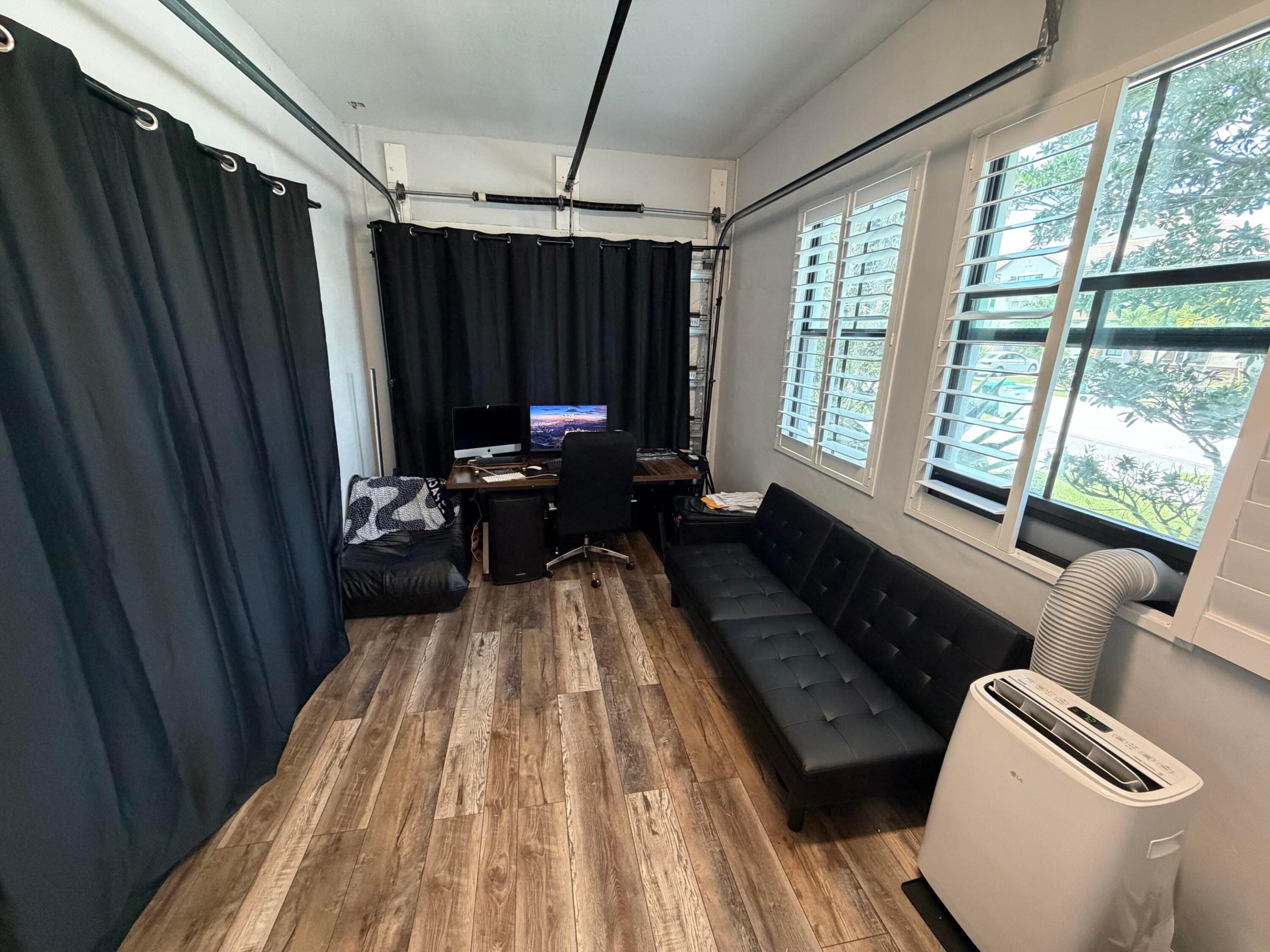 BRUSCHI PROPERTY - Residential