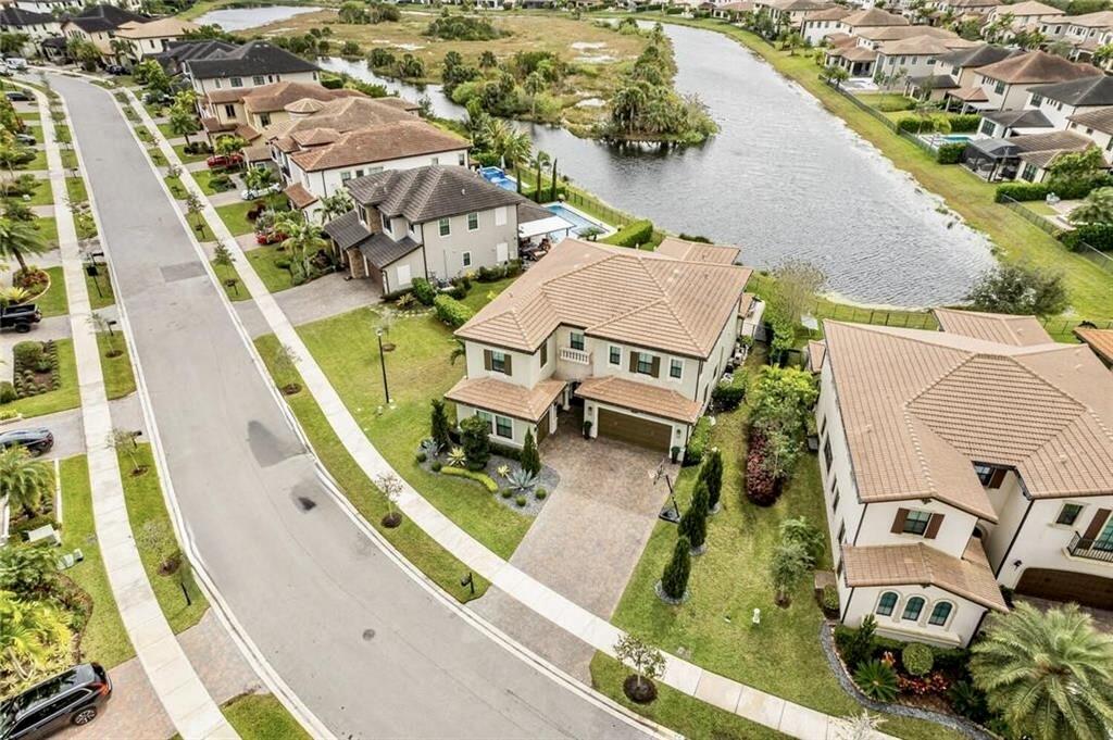 BRUSCHI PROPERTY - Residential