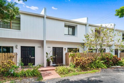 2104 NE 44 Street 20 Lighthouse Point FL 33064