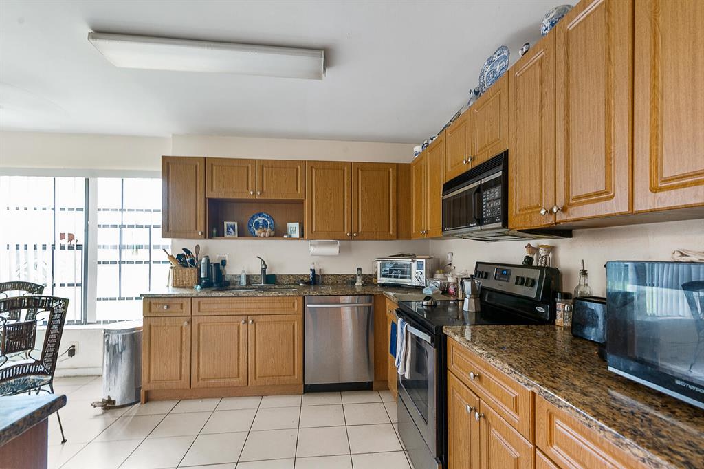 LUCERNE PARK CONDOS 1, 1A, 2 THRU 15 AND 23 THRU 2 - Residential