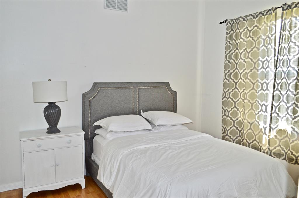 SUGAR POND MANOR OF WELLINGTON - Residential Lease