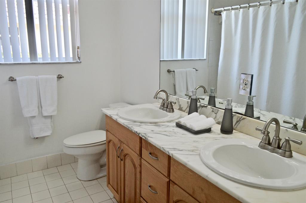 SUGAR POND MANOR OF WELLINGTON - Residential Lease