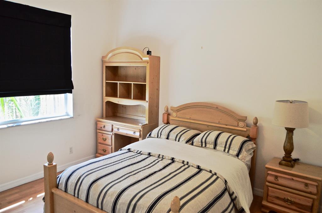 SUGAR POND MANOR OF WELLINGTON - Residential Lease