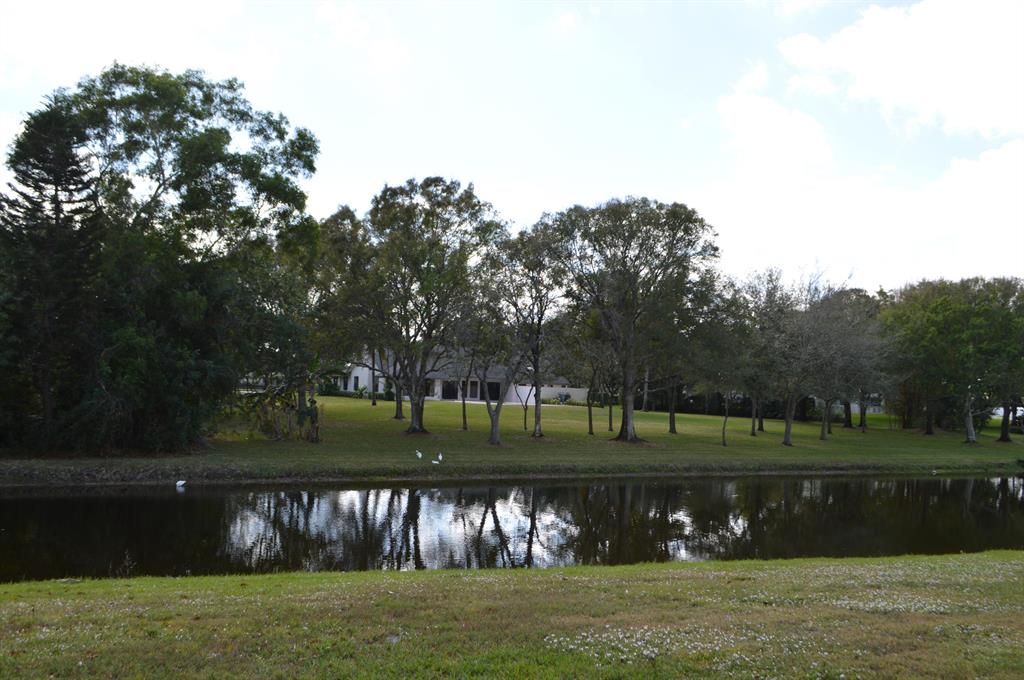 SUGAR POND MANOR OF WELLINGTON - Residential Lease