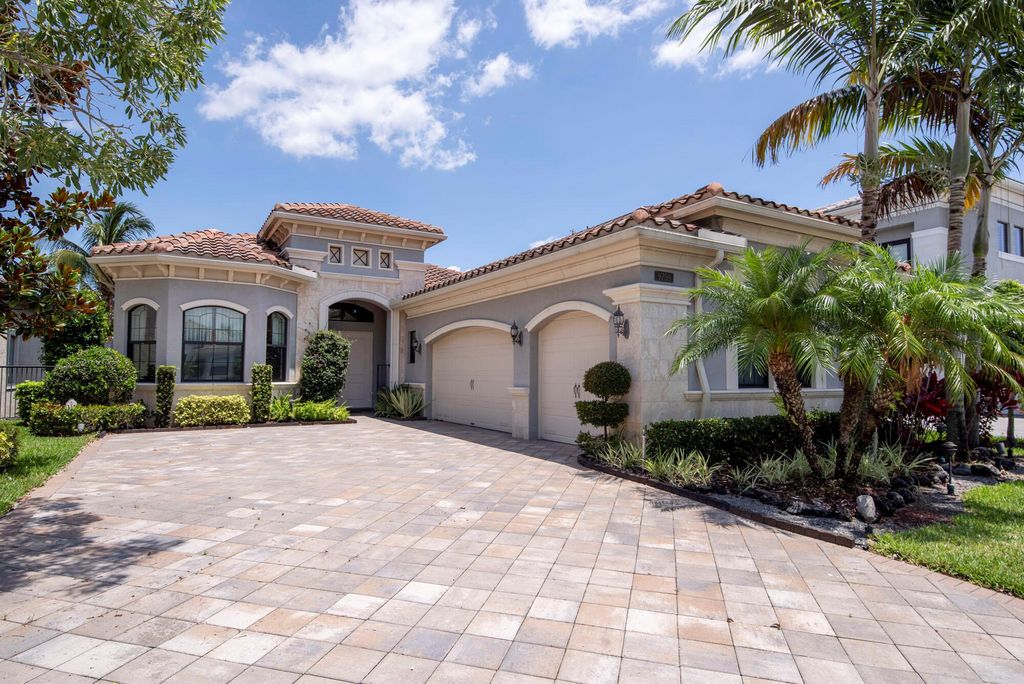 Photo of 9759 Vitrail Lane, Delray Beach, FL 33446 (MLS # R10989412)