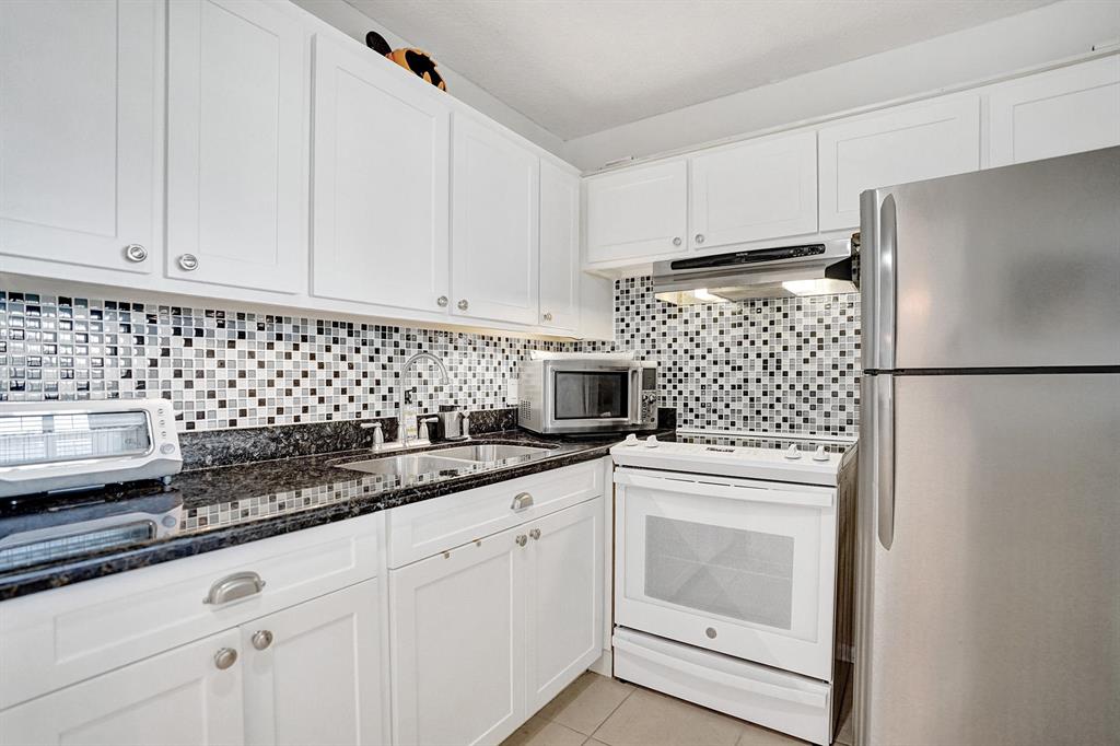 DURHAM I CONDO - Residential