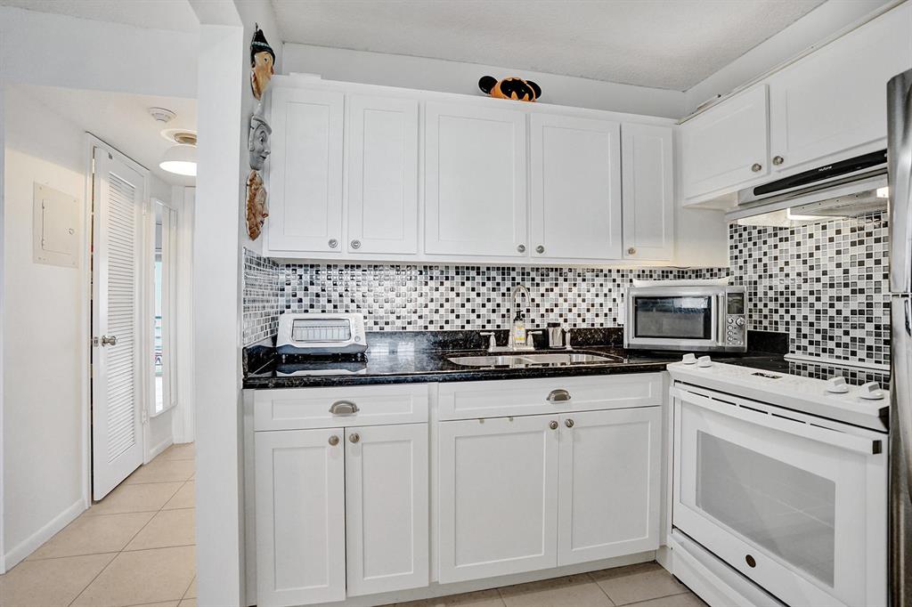 DURHAM I CONDO - Residential