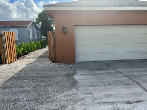 A home in Lake Worth Beach