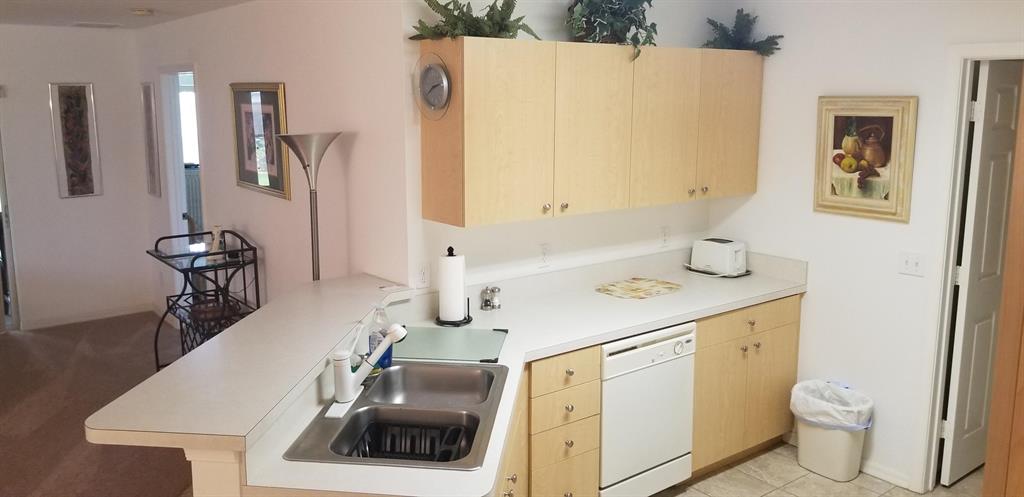 SPANISH LAKES RIVERFRONT LEASEHOLD ESTATES - Residential