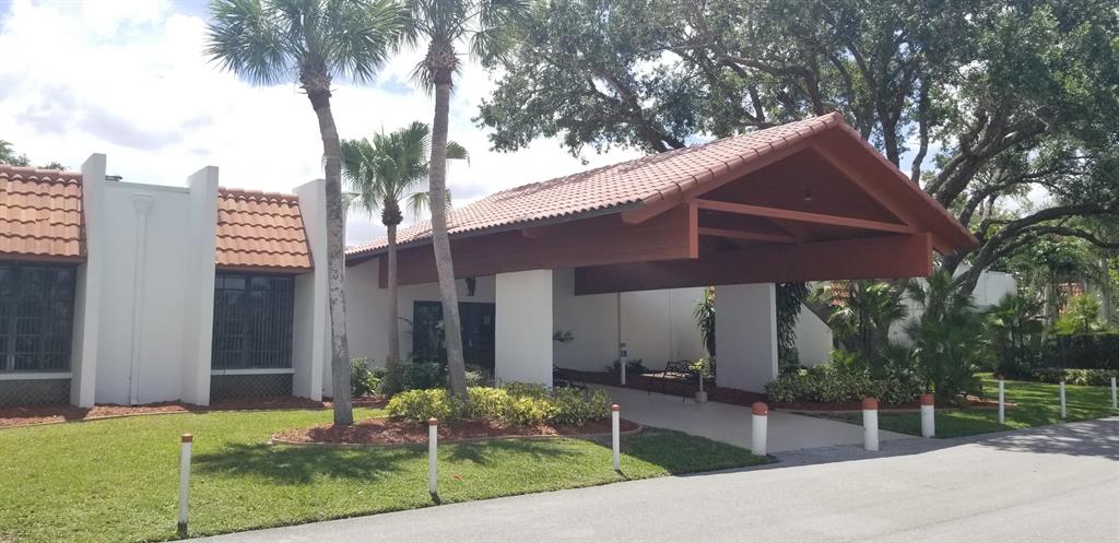 SPANISH LAKES RIVERFRONT LEASEHOLD ESTATES - Residential